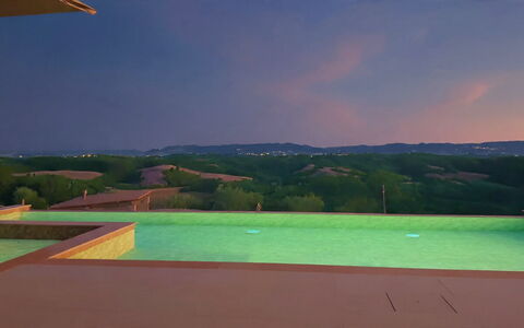 Villa Elisa: Piscine, Recours, Crépuscule, Eco Hôtel, Thermes, Soirée, Aménagement Paysager, Villa, Nuit