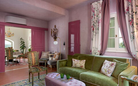 Villa Elisa: Meubles, Design Intérieur, Mur, Sol, Pièce, Sol, Salon, Canapé, Table, Chaise