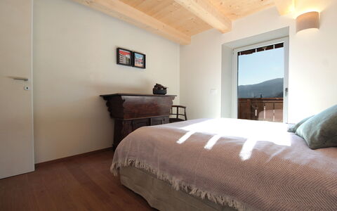 Casa Tomà Mountain View Cortina: Meubles, Design Intérieur, Chambre, Lit, Sol, Bois, Sol, Drap De Lit, Literie, Plafond