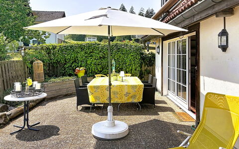 Schwarzwaldhof mit Pool & Sauna: Meubles, Chaise, Parapluie, Mobilier De Jardin, Table, Tableau De Plein Air, Jardin, Ombre, Patio
