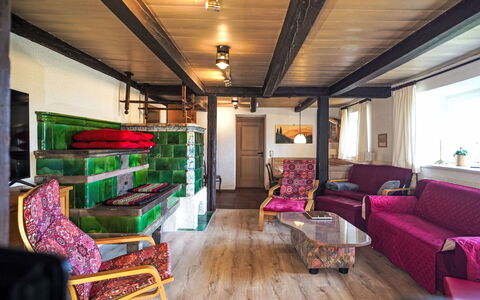 Schwarzwaldhof mit Pool & Sauna: Meubles, Bois, Design Intérieur, Sol, Plafond, Sol, Canapé, Pièce, Salon, Chaise