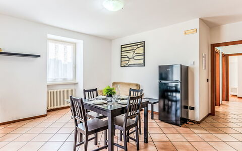 La Coccinella: Sol, Design Intérieur, Sol, Plafond, Pièce, Meubles, Appartement, Table Cuisine Et Salle A Manger, Salle À Manger, Cadre
