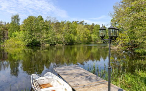 Villa Anja: L'Eau, Plan D'Eau, La Nature, Arbre, Ressources En Eau, Environnement Naturel, Vert, Voie Navigable, Paysage Naturel, Cours D'Eau