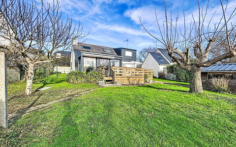 Maison de Kergoff: Maison, Domicile, Zone Résidentielle, Arbuste, Toit, Chalet, Lot Terre, Zone Rurale, Jardin, Couverture De Sol