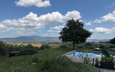 Villa Dedalo: Ciel, Bleu, Paysage, Lot Terre, Jardin, Aménagement Paysager, Mobilier De Jardin, Cumulus, Plantation