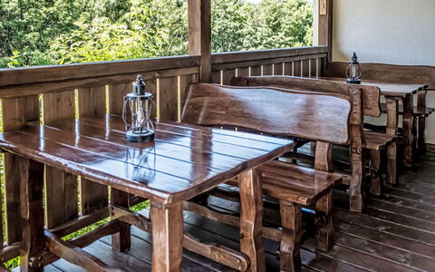 Na Stráni: Meubles, Bois, Dur, Tache De Bois, Table, Tableau De Plein Air, Porche, Planche, Mobilier De Jardin, Plate-Forme