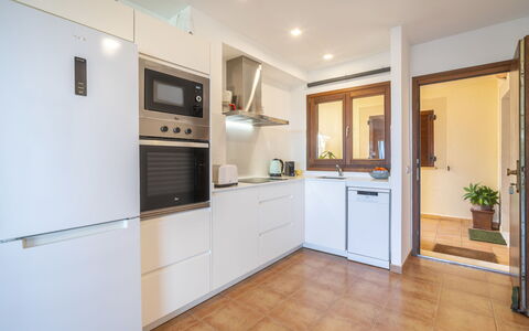 Vista Mar i Muntanya: Cuisine, Appareil De Cuisine, Principaux Appliance, Cabinetry, Comptoir, Sol, Design Intérieur, Bois, Sol, Meubles