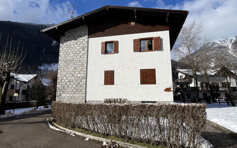 Maison Ginevra: Parking