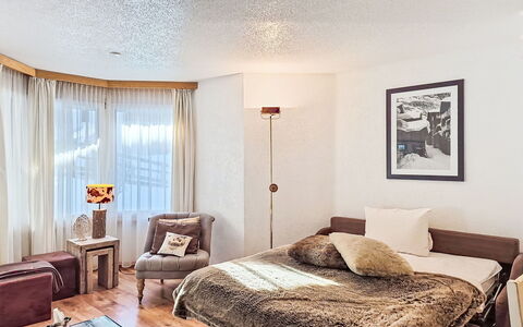 Verte-Rive: Meubles, Design Intérieur, Lit, Mur, Sol, Sol, Chambre, Plafond, Bois, Pièce