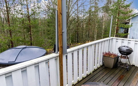 Korpilammenhuvilat 7A: Bois, Clôture, Dur, Plate-Forme, Planche, Porche, Balustrade, Tache De Bois, Siding, Ombre