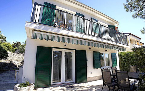 Verde: Balcon, Porte, Porche, Ombre, Balustrade, Balustre, Clôture, Mobilier De Jardin, Accueil Porte, Plante D'Appartement