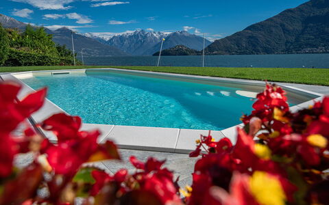 Angela Villa: Bleu, Montagnes Relief, L'Eau, Montagne, Colline, Paysage Naturel, Piscine, Chaîne De Montagnes, Montagnes, Vallée