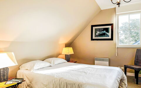 Cancale 615: Lit, Chambre, Design Intérieur, Meubles, Mur, Literie, Drap De Lit, Bois, Plafond, Pièce