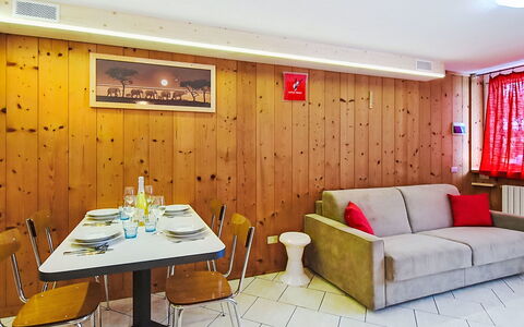 San Pietro Mountain Flat: Meubles, Ombre, Porche, Chaise, Mobilier De Jardin, Structure En Plein Air, Eco Hôtel, Balcon, Pergola, Plate-Forme