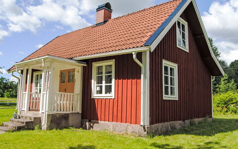 Torpet i Småland: Meubles, Ombre, Porche, Chaise, Mobilier De Jardin, Structure En Plein Air, Eco Hôtel, Balcon, Pergola, Plate-Forme
