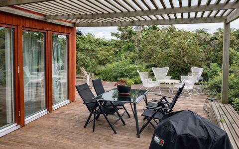 Ringenäs: Meubles, Ombre, Porche, Chaise, Mobilier De Jardin, Structure En Plein Air, Eco Hôtel, Balcon, Pergola, Plate-Forme