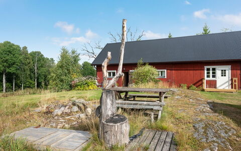 Långerud: Bâtiment, Maison, Fenêtre, Domicile, Toit, Zone Résidentielle, Arbuste, Chalet, Lot Terre