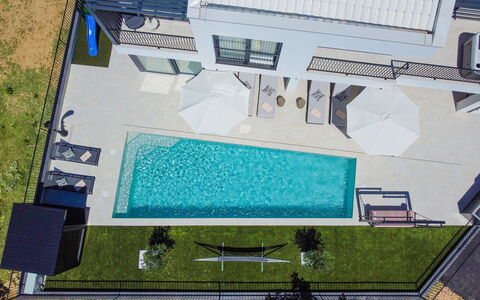 Loparia: Piscine, Recours, Composite, Loisir, Eco Hôtel, Villa, Biens, Ombre, Thermes, Hôtel