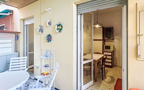Elide: Arbuste, Jardin, Chalet, Ombre, Aménagement Paysager, Cour, Arrière-Cour, Villa, Ferme, Plante D'Appartement