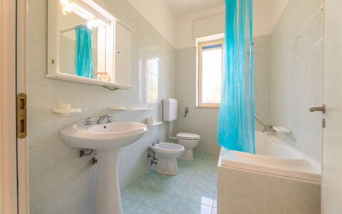 Villetta Bluette, Marina di Mancaversa: Sol, Sol, Design Intérieur, Luminaire Plomberie, Plafond, Salle De Bains, Pièce, Plomberie, Appartement, Lavabo