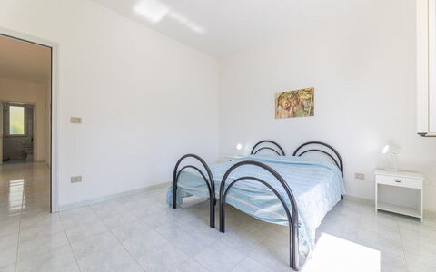 Villetta Bluette, Marina di Mancaversa: Sol, Sol, Design Intérieur, Plafond, Chambre, Lit, Pièce, Appartement, Literie, Drap De Lit