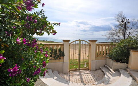 Appartamento Calanca, Marina di Mancaversa: Mer, Océan, Jardin, Ombre, Côte, Aménagement Paysager, Balcon, Passerelle, Pot De Fleur, Plante D'Appartement