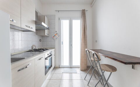 Casa Marinella, Marina di Mancaversa: Sol, Bois, Meubles, Sol, Design Intérieur, Cuisine, Comptoir, Principaux Appliance, Domicile, Appartement