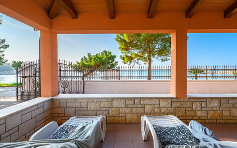Villa Rita: Meubles, Mobilier De Jardin, Sol, Sol, Chaise, Recours, Ombre, Tache De Bois, Appartement, Piscine
