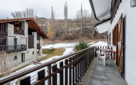 Maisonette Grand Soleil: Domicile, L'Hiver, Chalet, Pente, Gelé, Neige, Balcon, Porche, Village De Montagne, Siding