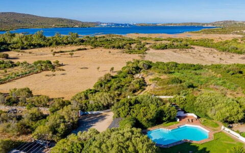 Le Vele: Bleu, Piscine, Tropiques, Photographie Aérienne, Vue Du Ciel, Recours, Eco Hôtel