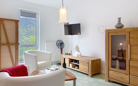Sankt Goar 3: Meubles, Design Intérieur, Sol, Mur, Bois, Sol, Pièce, Table, Salon, Domicile