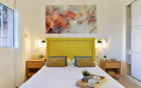 El Veril: Meubles, Lit, Design Intérieur, Chambre, Mur, Sol, Literie, Drap De Lit, Sol, Pièce