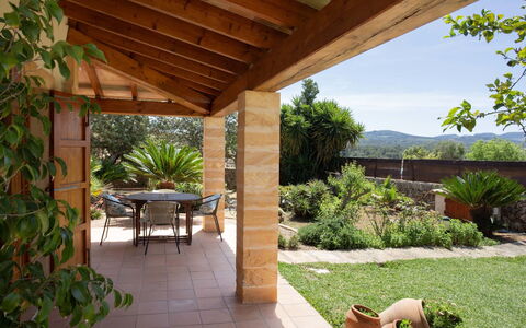 Ca Na Ines: Bois, Jardin, Ombre, Pot De Fleur, Meubles, Structure En Plein Air, Tache De Bois, Mobilier De Jardin, Arrière-Cour