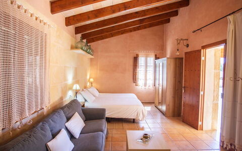 Ca Na Ines: Meubles, Design Intérieur, Sol, Sol, Domicile, Piscine, Plafond, Recours, Chaise, Appartement