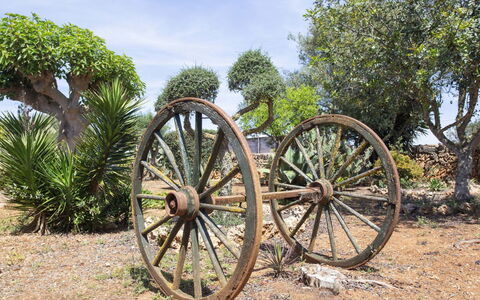 Ca Na Ines: Roue, Paysage, Antique