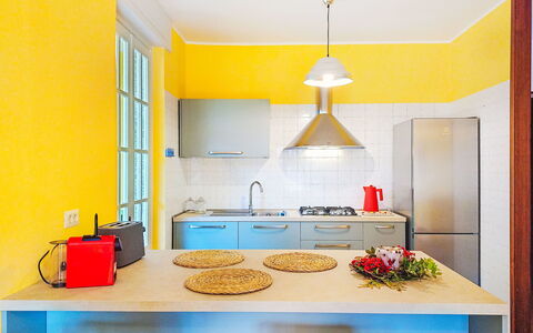 Le Radici: Design Intérieur, Meubles, Sol, Mur, Sol, Jaune, Plafond, Cuisine, Bois, Comptoir