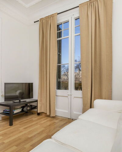 Rocafort - Plaza España: Ombre, Appartement, Balcon, Aménagement Paysager, Cour, Mobilier De Jardin, Villa