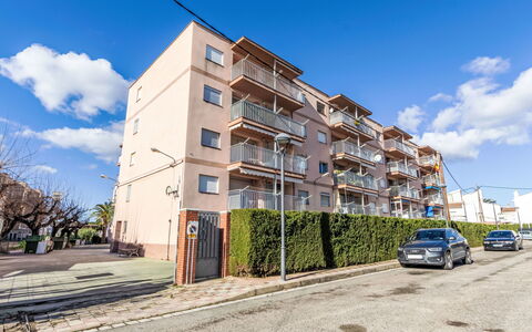 Ponderosa: Ombre, Appartement, Balcon, Aménagement Paysager, Cour, Mobilier De Jardin, Villa