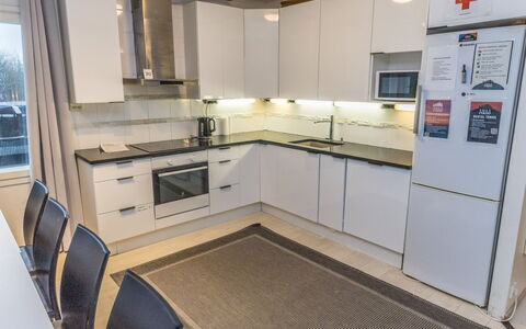 Villa Inkoo: Ombre, Appartement, Balcon, Aménagement Paysager, Cour, Mobilier De Jardin, Villa