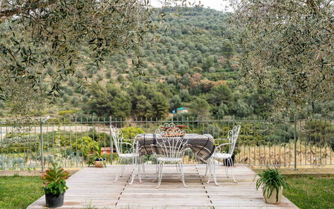 Micuzzo: Mobilier De Jardin, Jardin, Tableau De Plein Air, Chaise, Aménagement Paysager, Cour, Arrière-Cour, Eco Hôtel, Patio