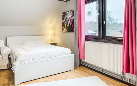 Villa Daniel: Lit, Meubles, Design Intérieur, Chambre, Literie, Drap De Lit, Sol, Sol, Bois, Plafond