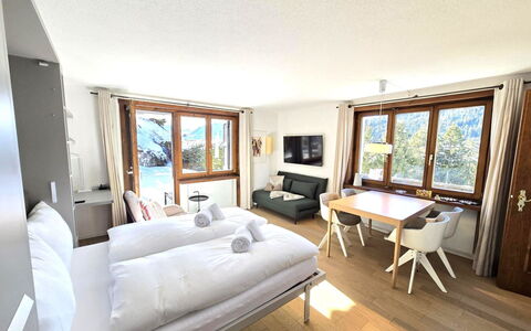 Tgiesa Alva: Domicile, Gelé, L'Hiver, Neige, Hôtel, Station De Ski, Village De Montagne