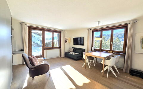 Tgiesa Alva: Design Intérieur, Meubles, Bois, Sol, Plafond, Pièce, Sol, Parquet, Chaise, Dur