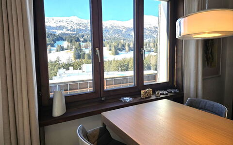 Tgiesa Alva: Design Intérieur, Meubles, Bois, Pièce, Domicile, Sol, Traitement De Fenetre, Verre, Plafond, Chaise