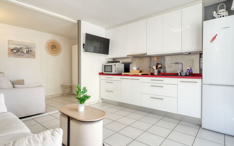 Empuriabrava 381: Sol, Design Intérieur, Sol, Meubles, Pièce, Principaux Appliance, Cuisine, Plafond, Comptoir, Appartement