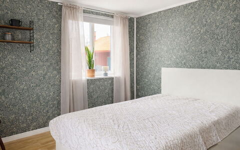Hönetorpet: Sol, Design Intérieur, Sol, Chambre, Plafond, Meubles, Pièce, Lit, Literie, Linge