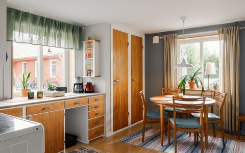 Hönetorpet: Meubles, Design Intérieur, Sol, Bois, Cabinetry, Sol, Cuisine, Plafond, Comptoir, Pièce