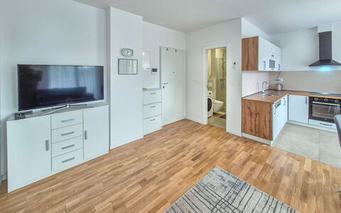 Marija: Design Intérieur, Sol, Sol, Pièce, Appartement, Plafond, Parquet, Dur, Tache De Bois, Cabinetry
