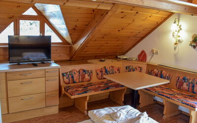 Katschberg 20 100.3: Meubles, Plafond, Tache De Bois, Recours, Chaise, Dur, Vernis, Grenier, Salon, Eco Hôtel