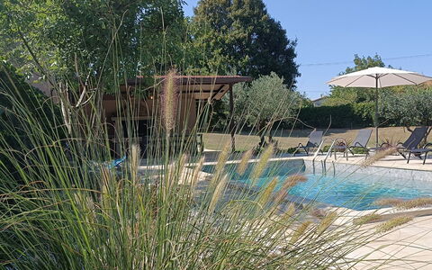 Villa Križanci: Arbuste, Jardin, Mobilier De Jardin, Aménagement Paysager, Cour, Arrière-Cour, Ombre